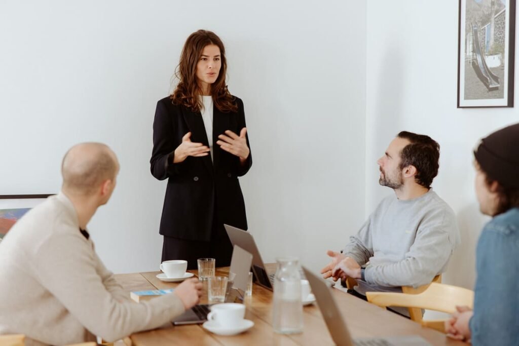 karen tougeron dans une séance de coaching de groupe