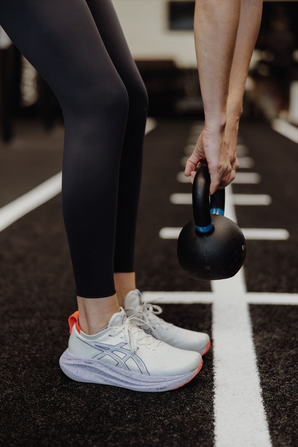 séance de sport avec un kettlebell